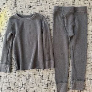 Boys 2 Piece Base Layer or Pajamas - Sz 4/5